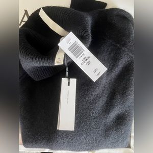 NWT Babaton Luxe cashmere turtleneck XS Black